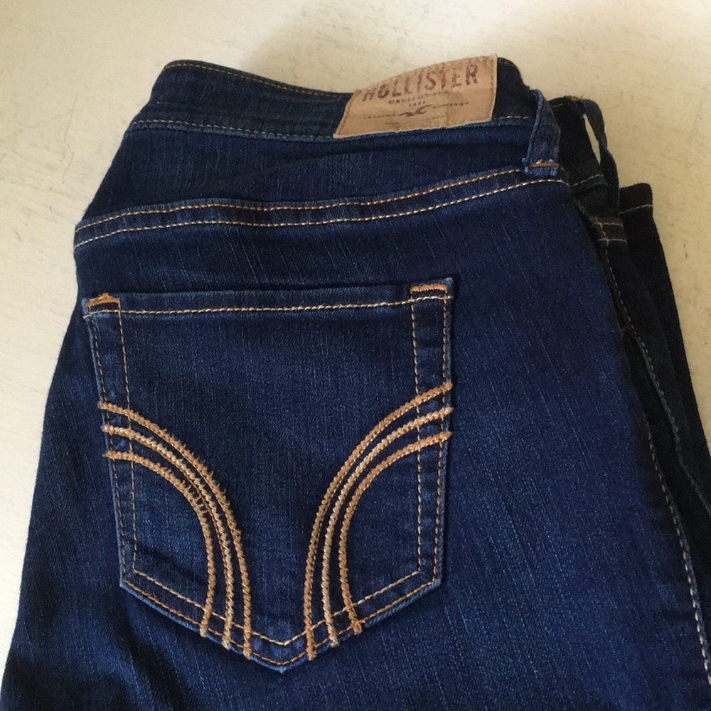 Dark wash hollister super skinny jeans